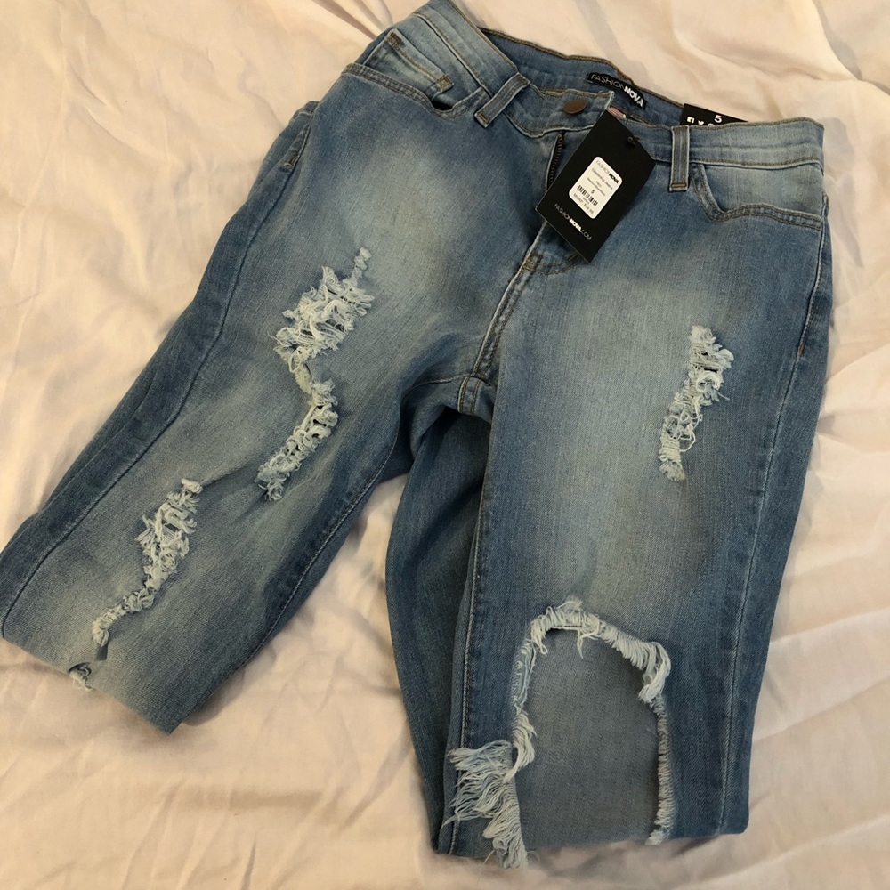 💔SOLD💔Fashion Nova- Glistening Jeans😍😍😍